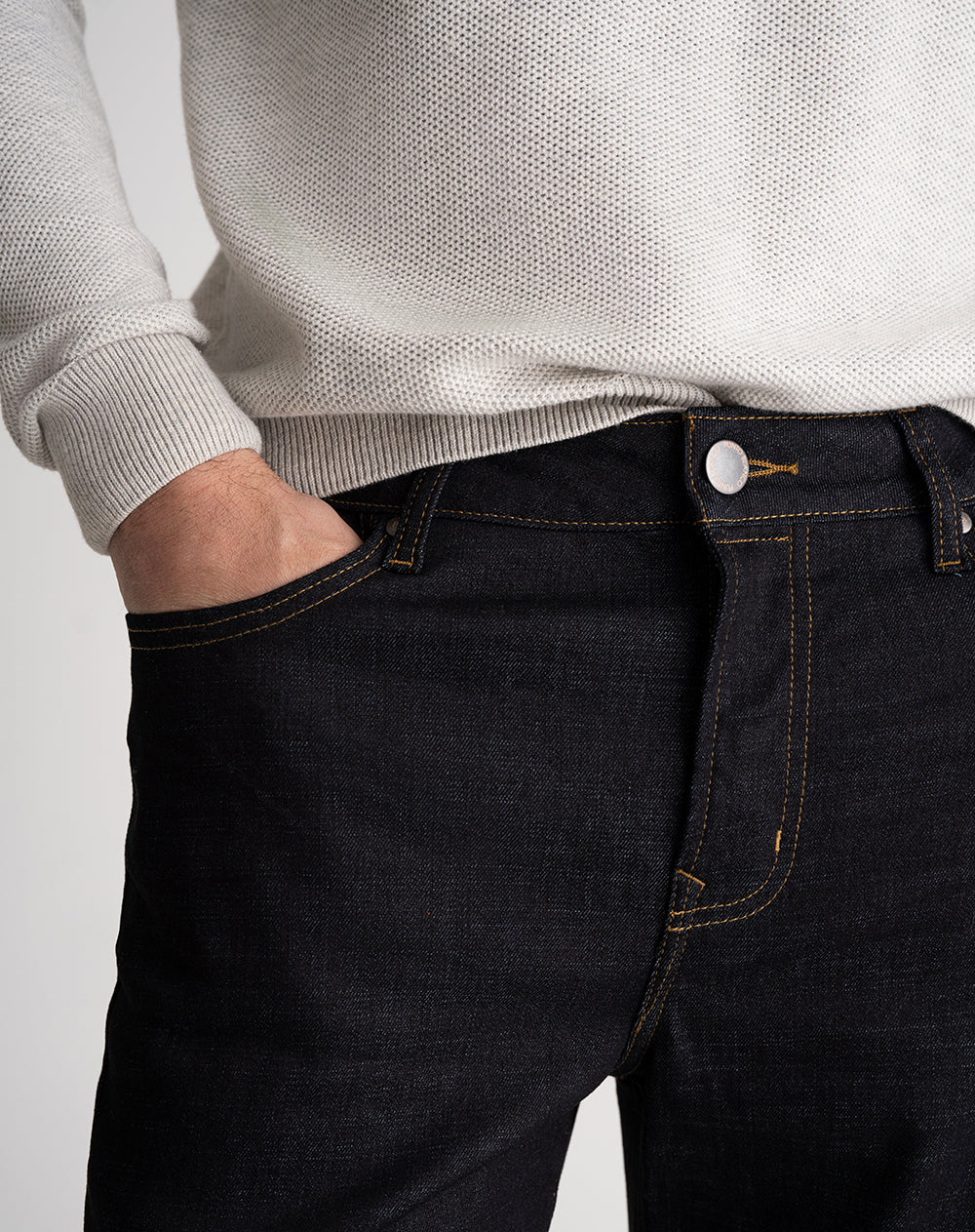 Jean regular fit tiro medio indigo oscuro