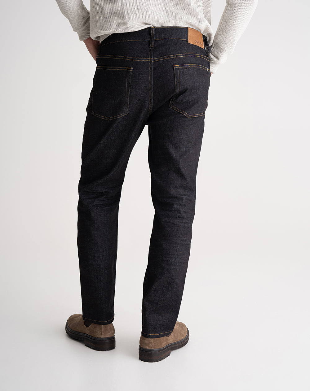Jean regular fit tiro medio indigo oscuro