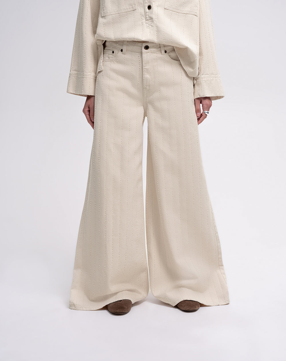Pantalón wide leg textura habano mujer