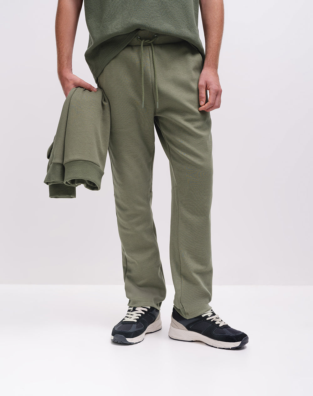 Jogger regular fit tiro medio verde
