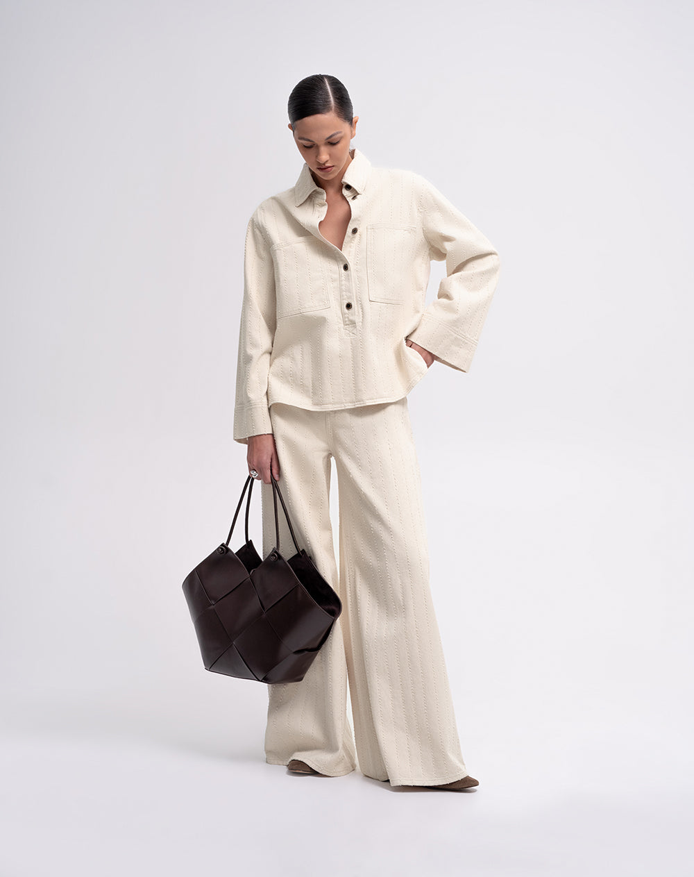 Camisa manga larga oversize textura habano mujer