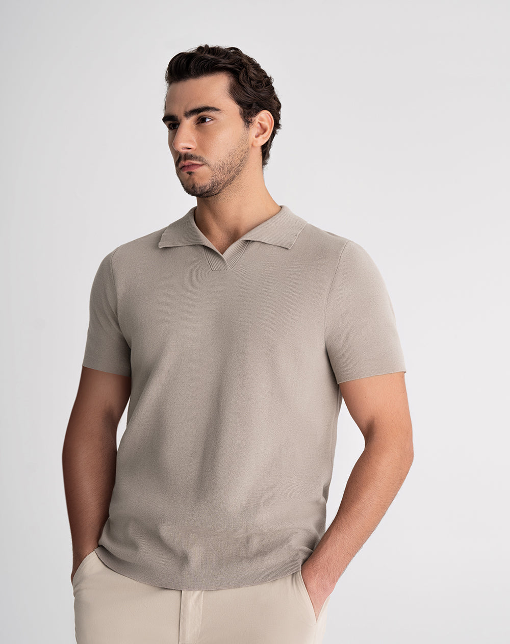 Polo regular fit taupe hombre