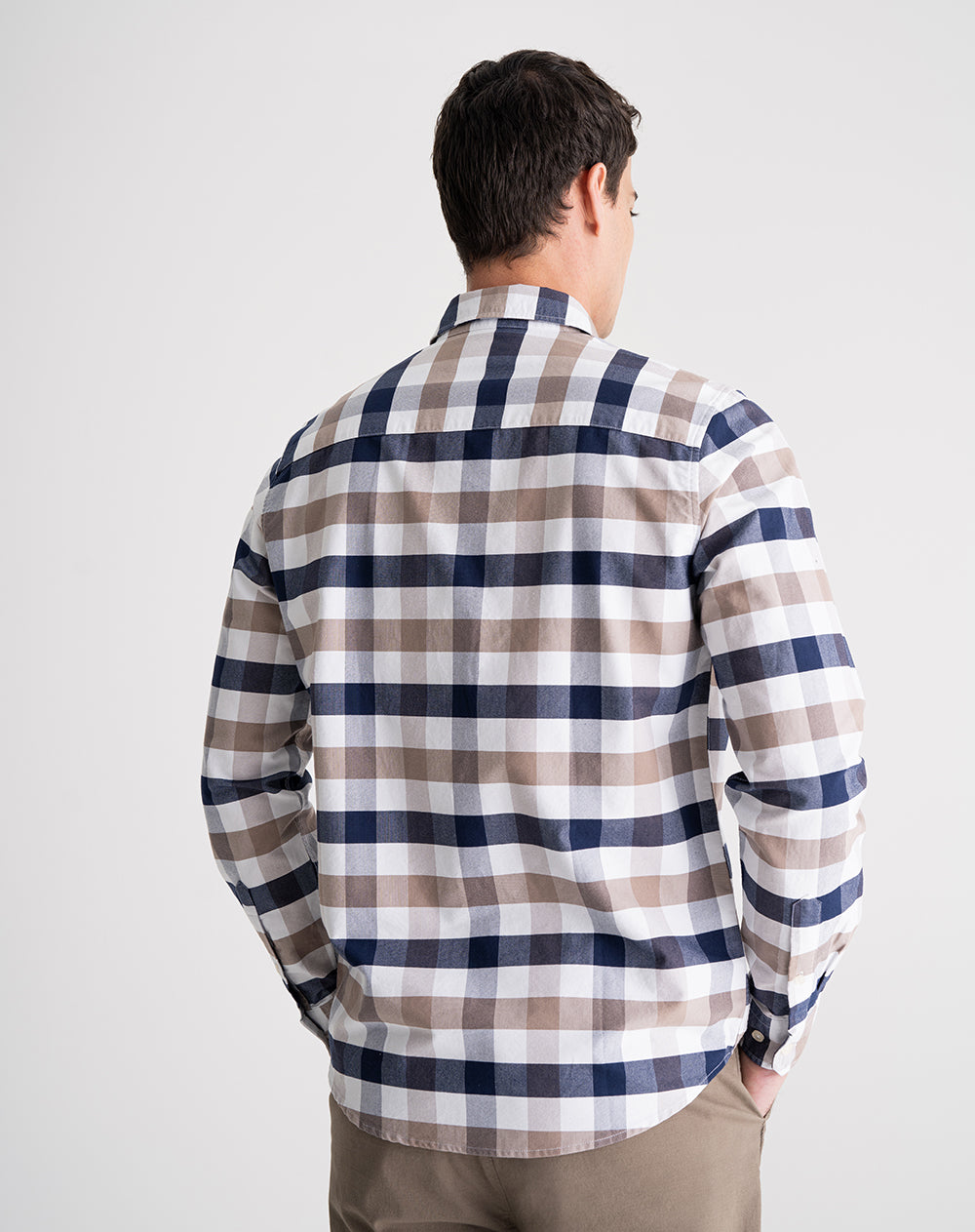 Camisa regular fit manga larga blanco cuadros