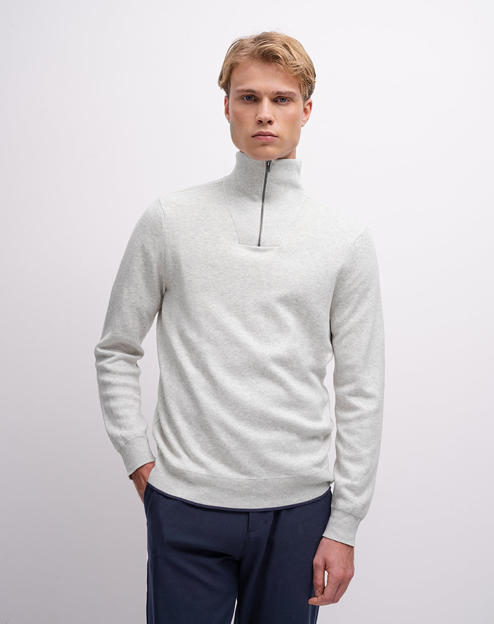 Ropa para hombre que equilibra estilo y bienestar en Punto Blanco, image size:1000x1263