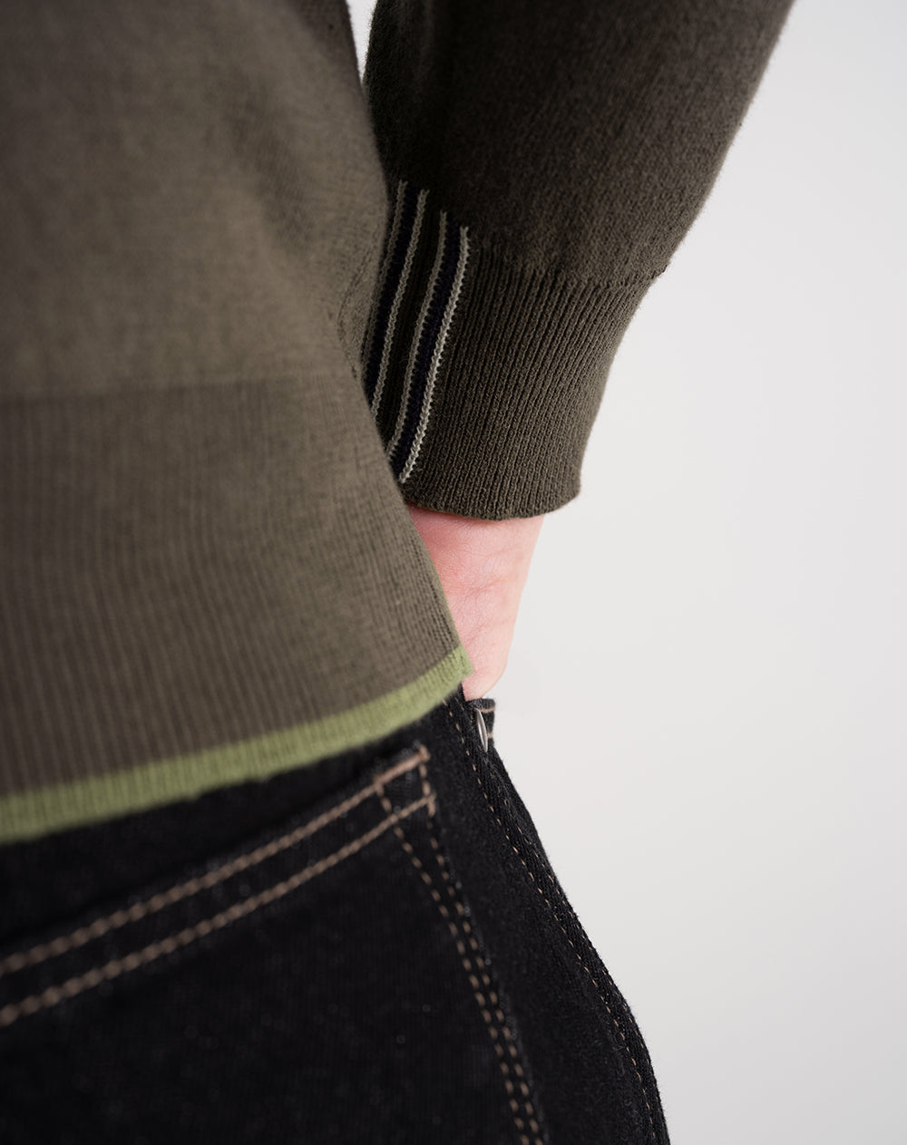 Buzo regilar tejido de punto algodón verde hombre