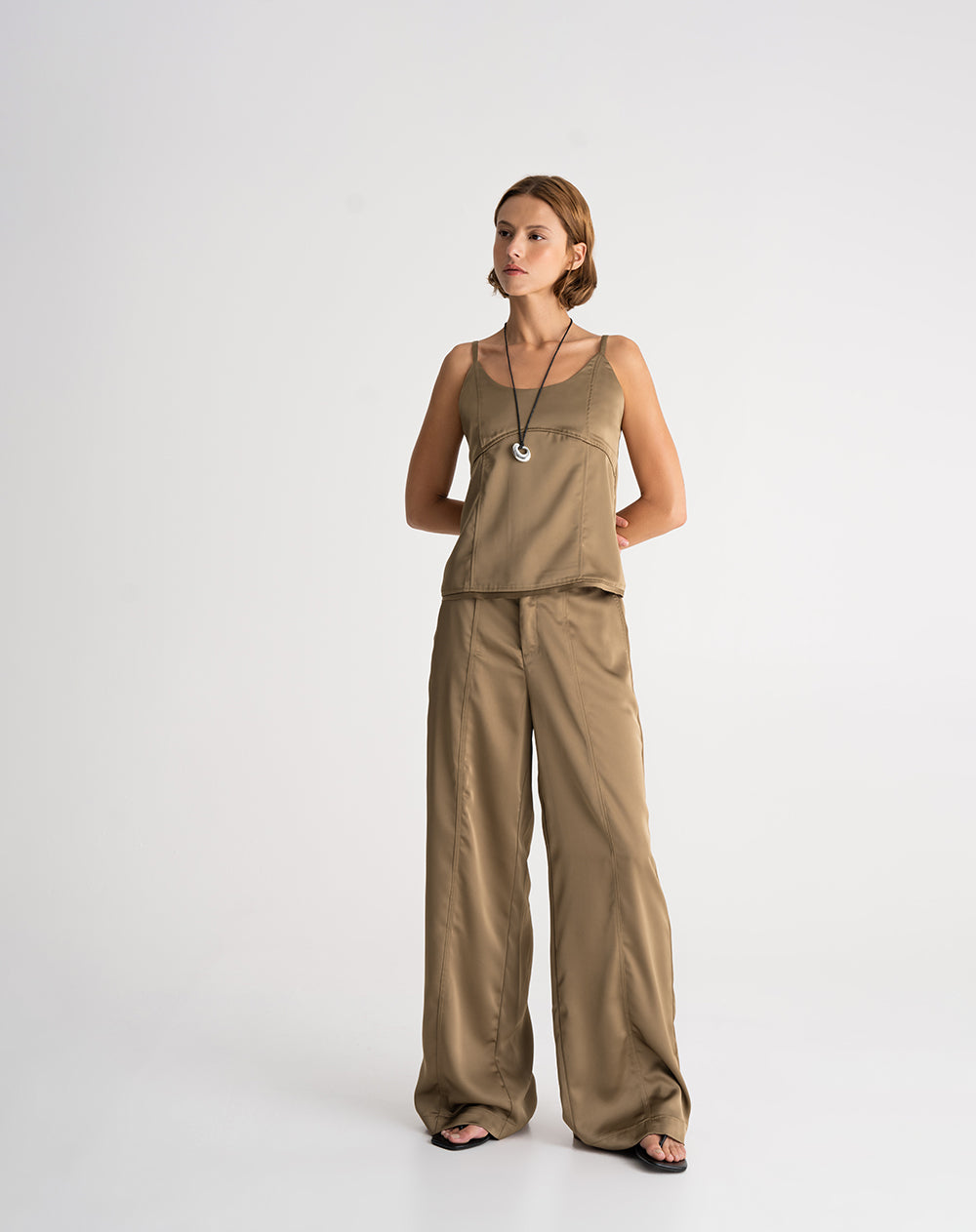 Blusa satín café mujer