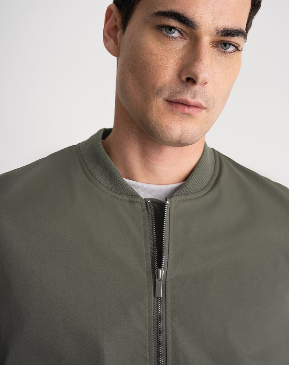 Chaqueta regular fit sin capucha verde