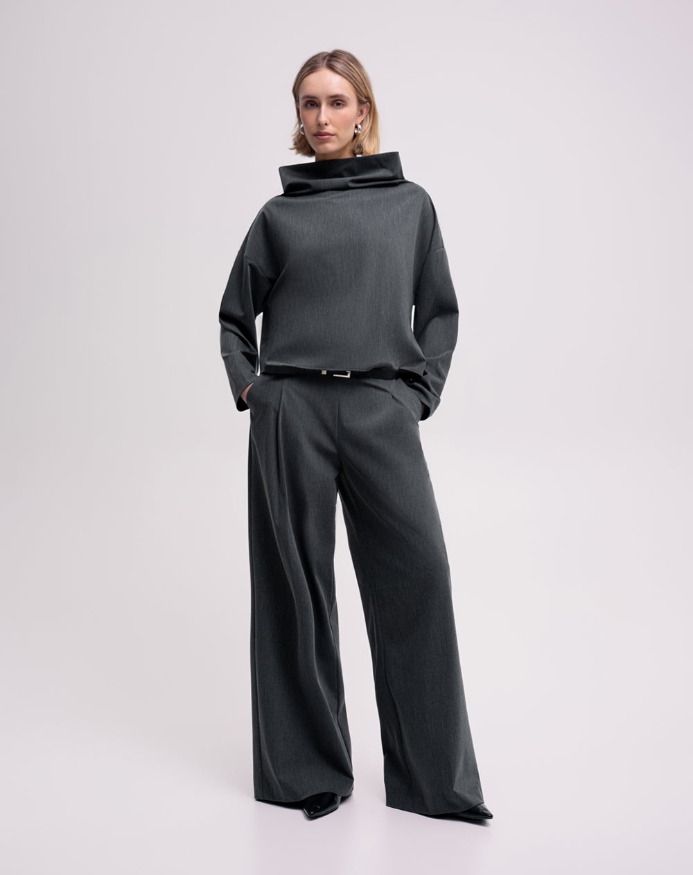 Camisa oversized fit manga larga gris