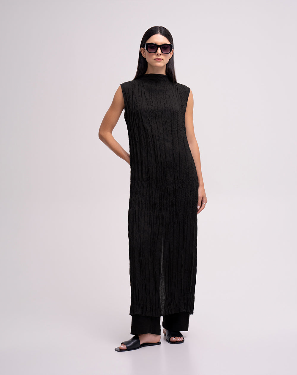 Vestido largo efecto arrugado negro mujer