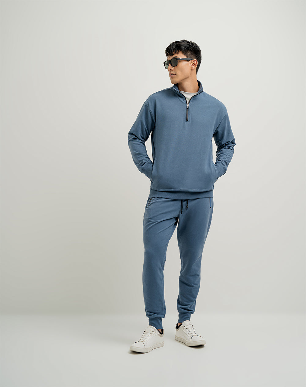 Buzo regular fit azul