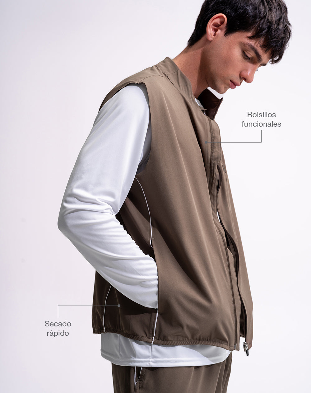 Chaleco regular fit sin capucha cafe