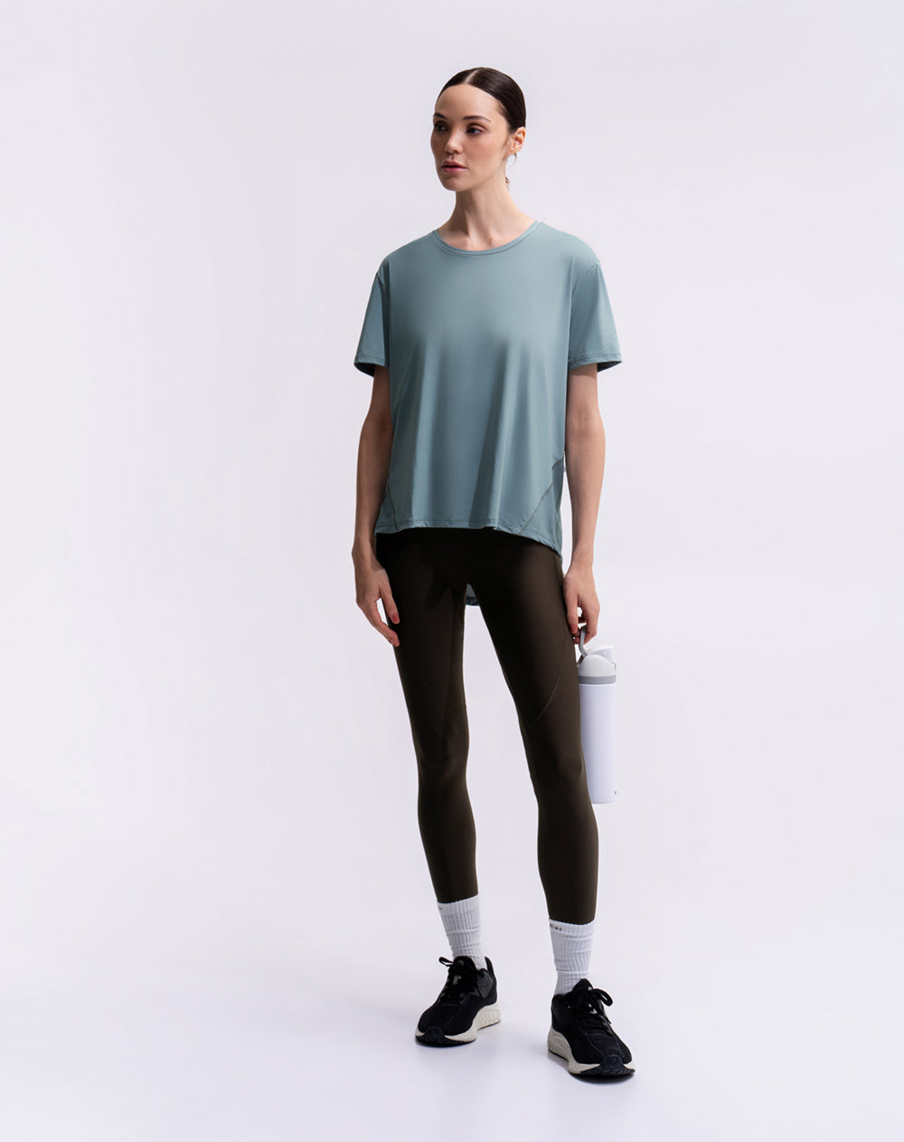Camiseta deportiva control humedad gris verdoso mujer
