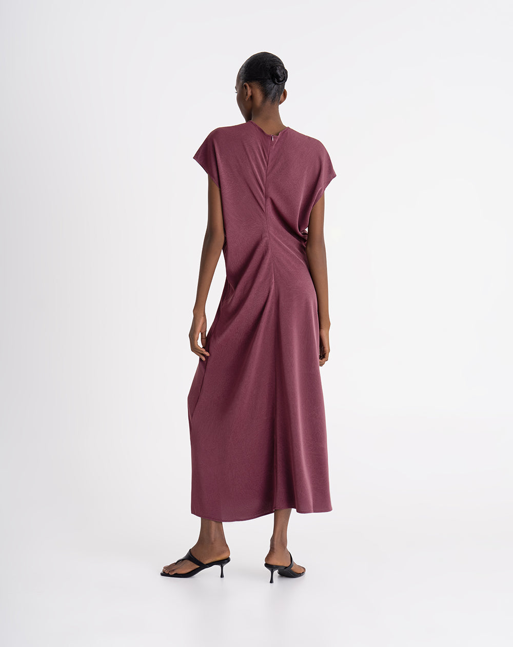 Vestido midi drapeado vino tinto mujer