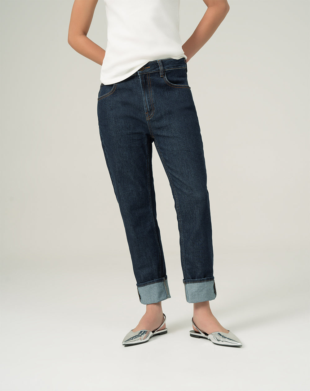 Jean mom fit tiro medio 5 bolsillos azul indigo para mujer