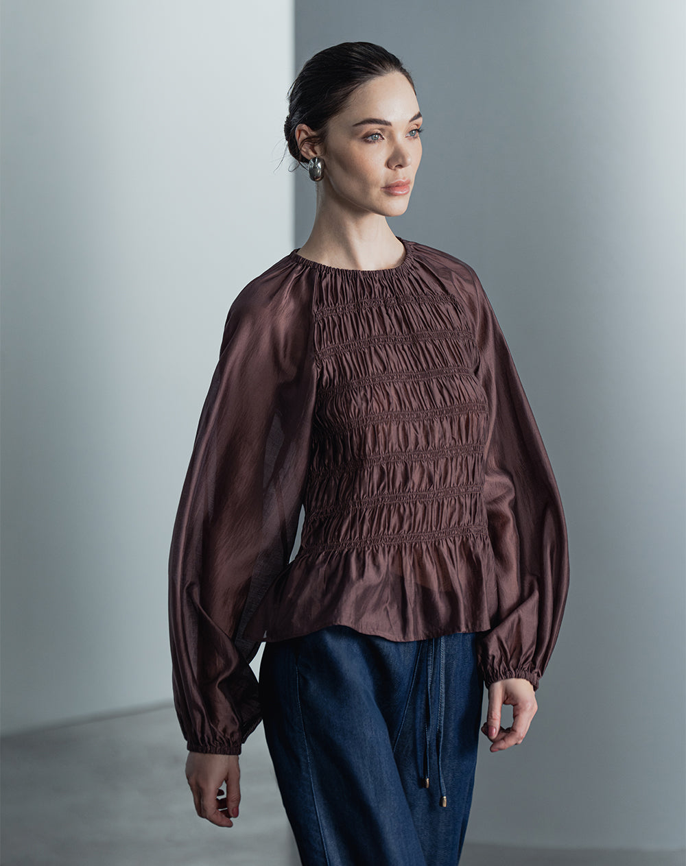 Camisa manga larga oversize café mujer