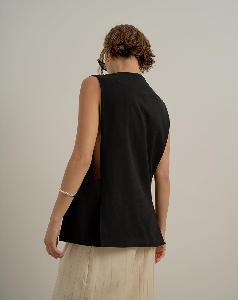 Chaleco regular fit sin capucha negro