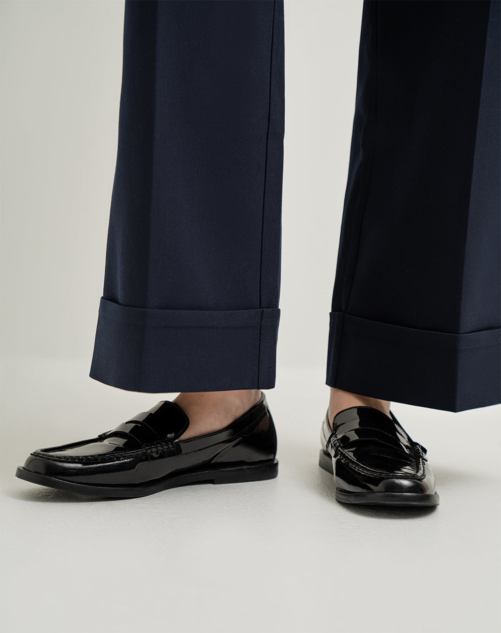 Pantalón wide leg tiro alto + correa azul mujer