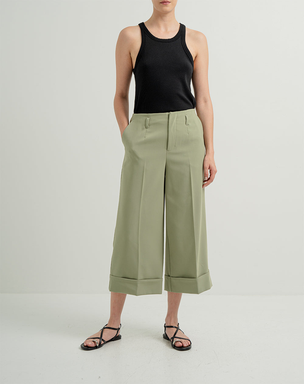 Pantalón regular fit tiro alto verde