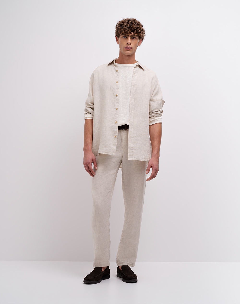 Camisa manga larga regular lino caqui hombre