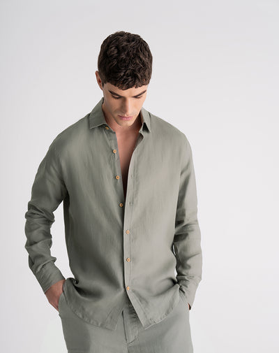 Camisa manga larga regular lino verde hombre