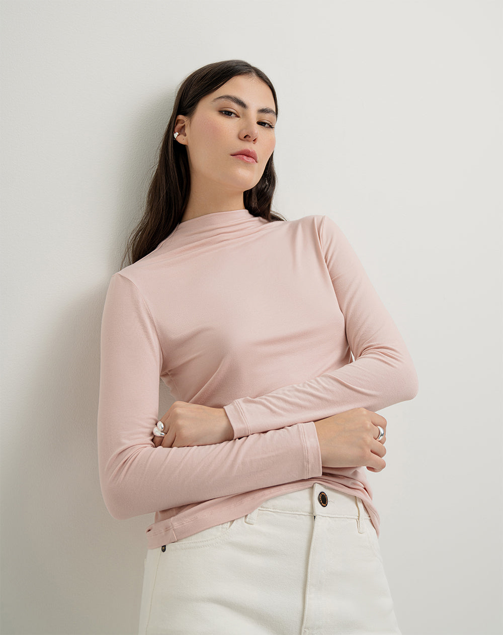Camibuzo semi ajustado algodón sostenible cuello tortuga rosa mujer