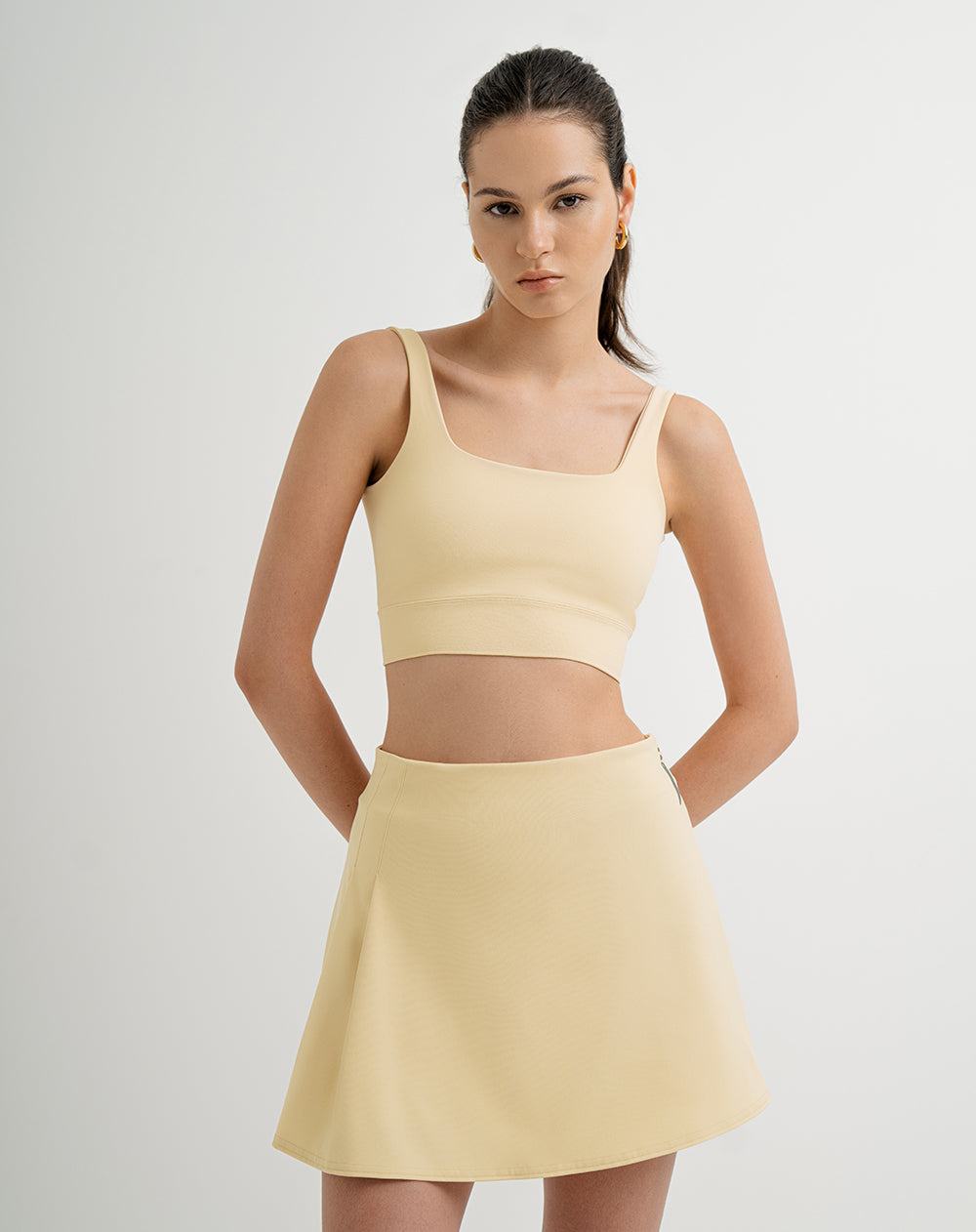 Faldashort deportiva control humedad amarillo para mujer