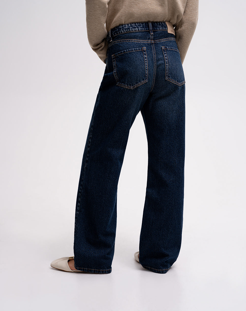 Jean recto tiro alto índigo oscuro mujer