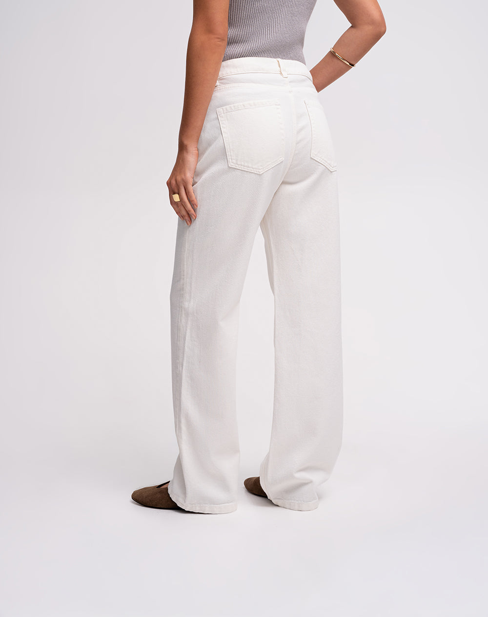 Jean recto tiro alto crudo mujer