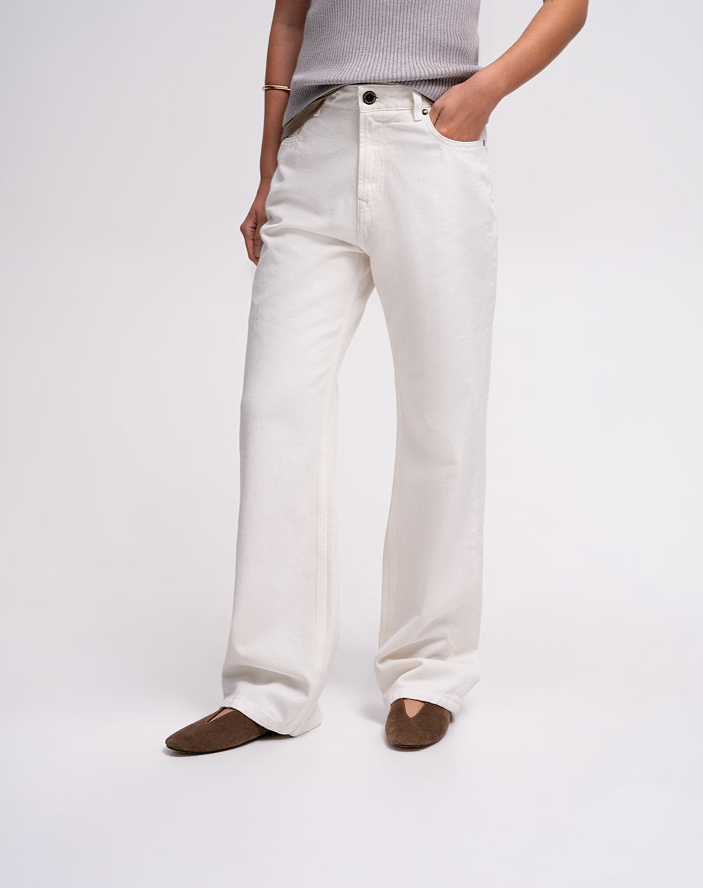 Jean recto tiro alto crudo mujer