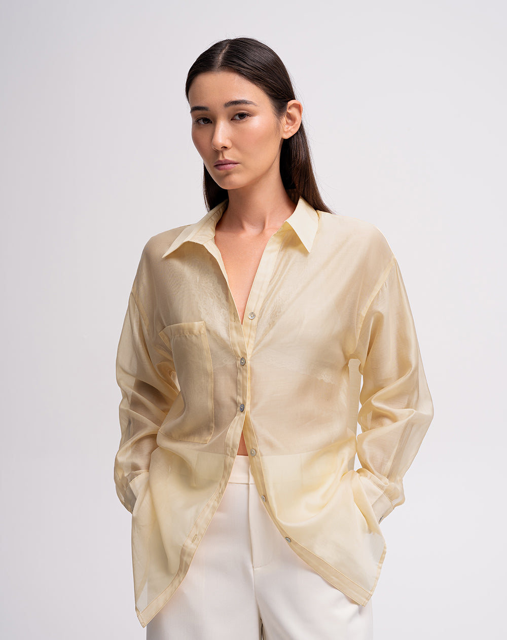 Camisa relaxed fit manga larga amarilla
