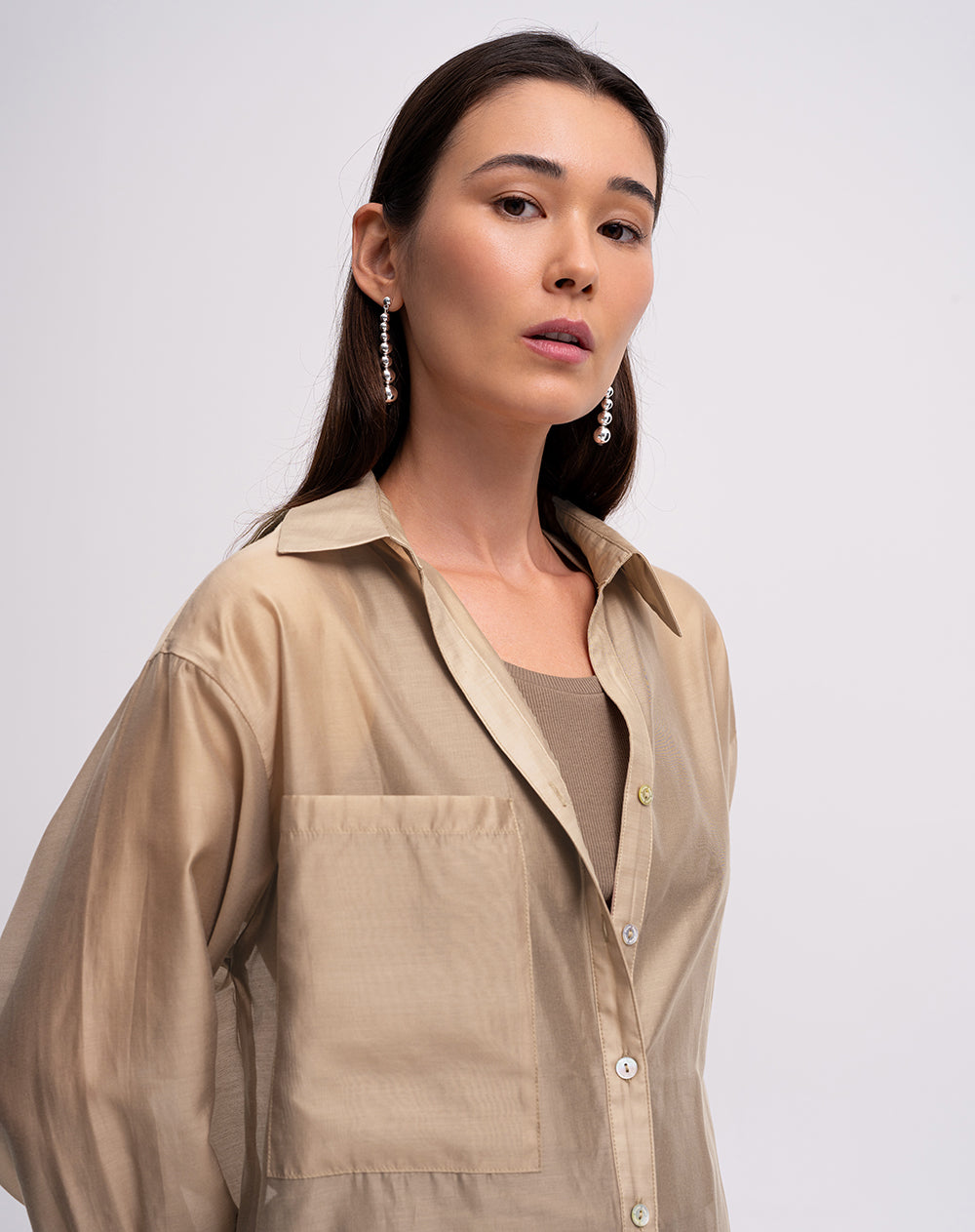 Camisa manga larga oversize transparencia café mujer