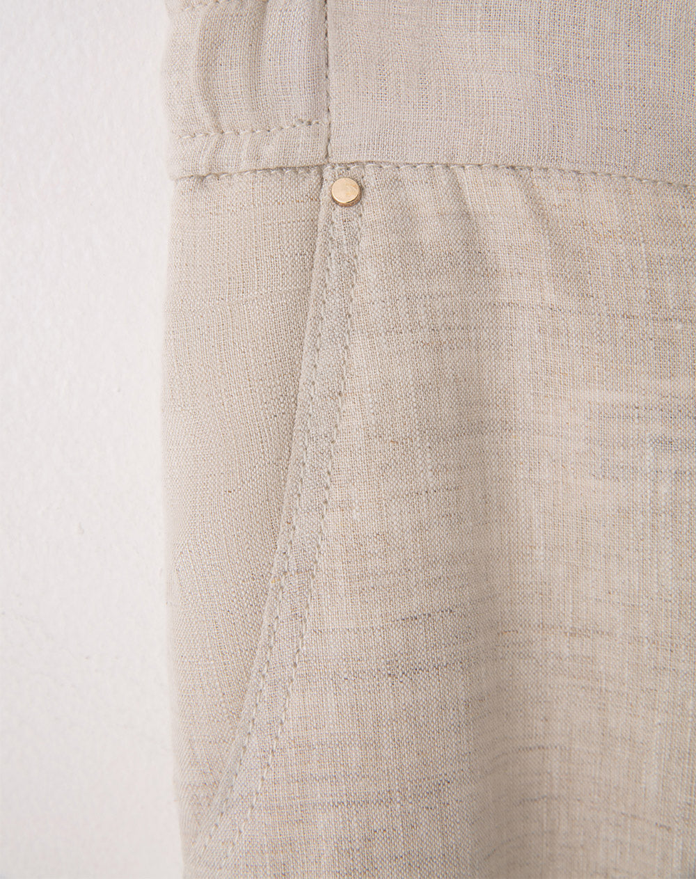 Pantalón relaxed fit tiro alto habano jaspe