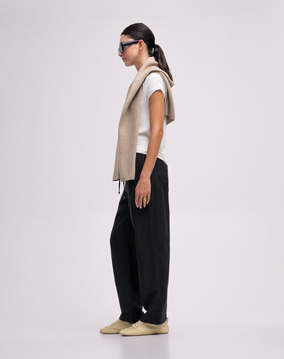 Pantalón recto tiro alto negro mujer