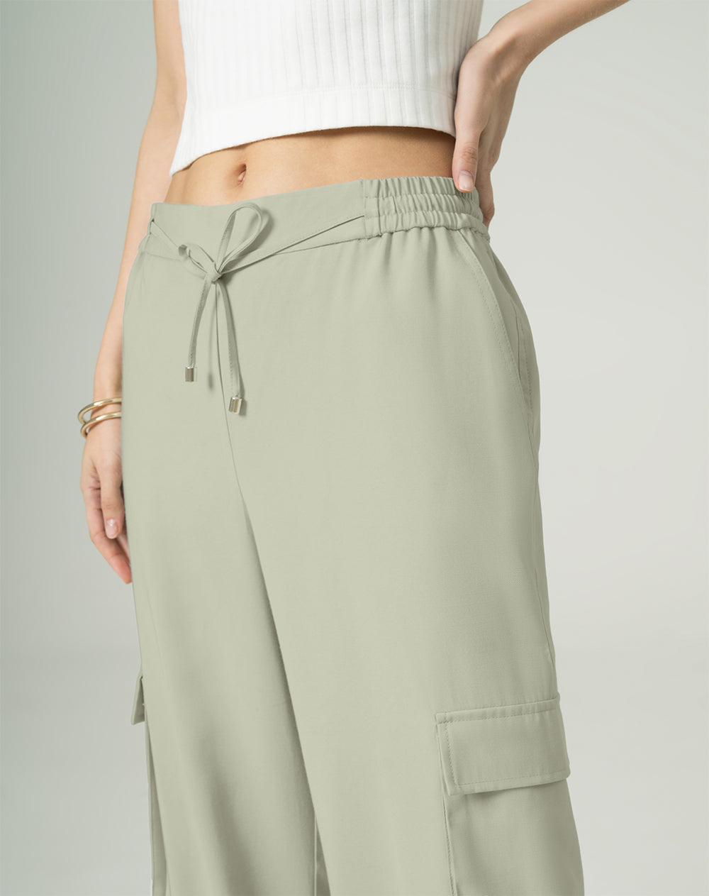 Pantalón regular fit tiro alto verde
