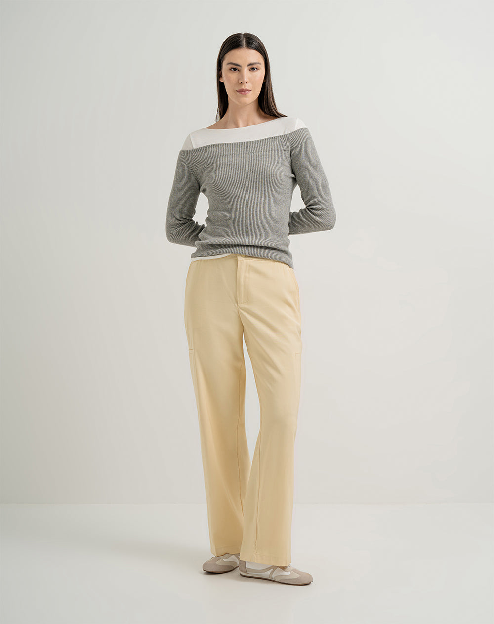 Pantalón regular fit tiro alto amarillo
