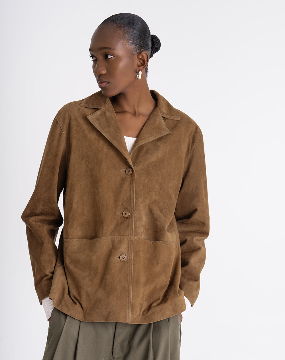 Chaqueta overshirt cuero tipo gamuza café mujer