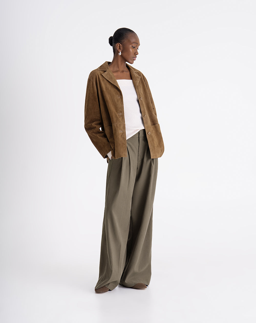 Chaqueta overshirt cuero tipo gamuza café mujer