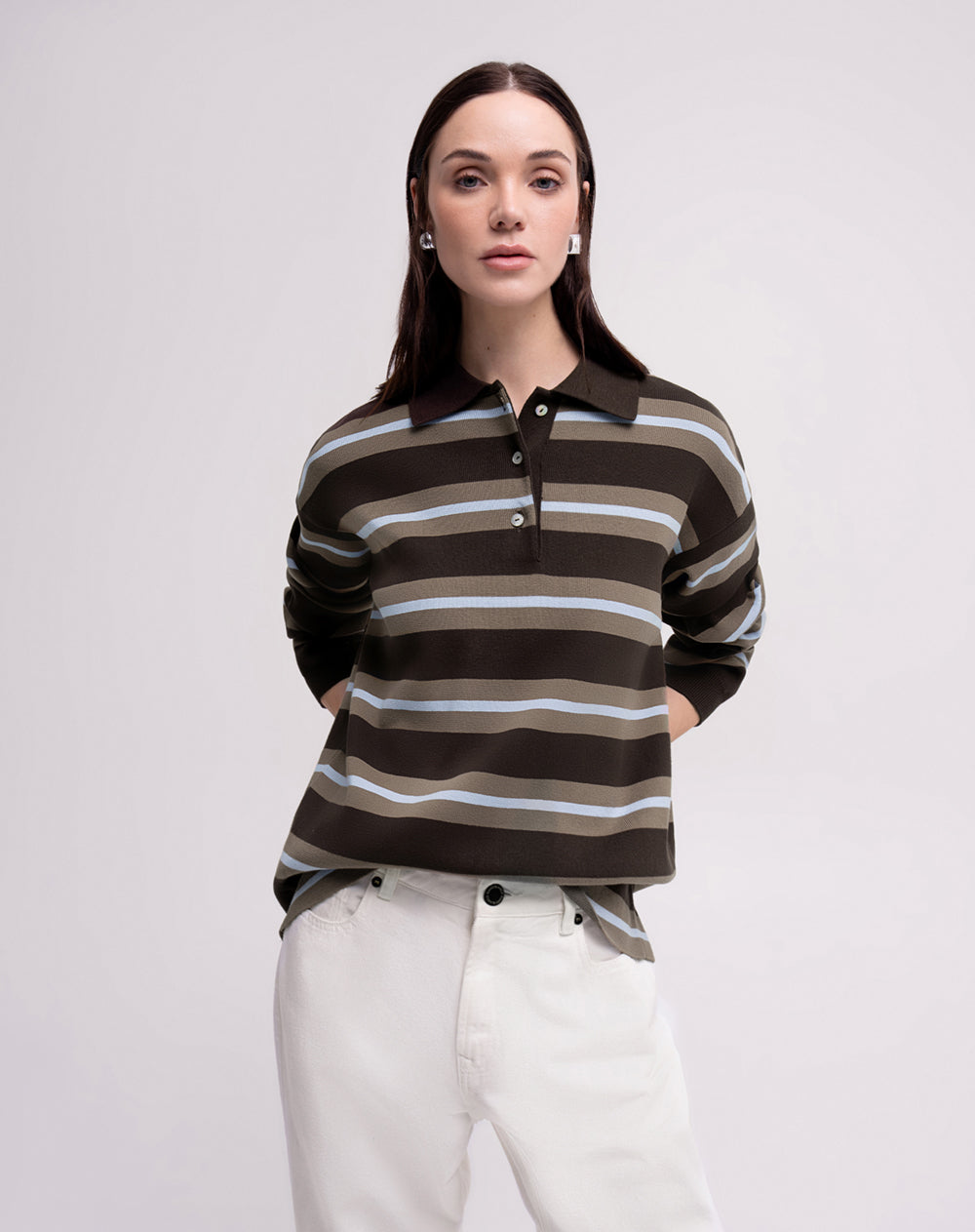 Polo regular fit cafe rayas