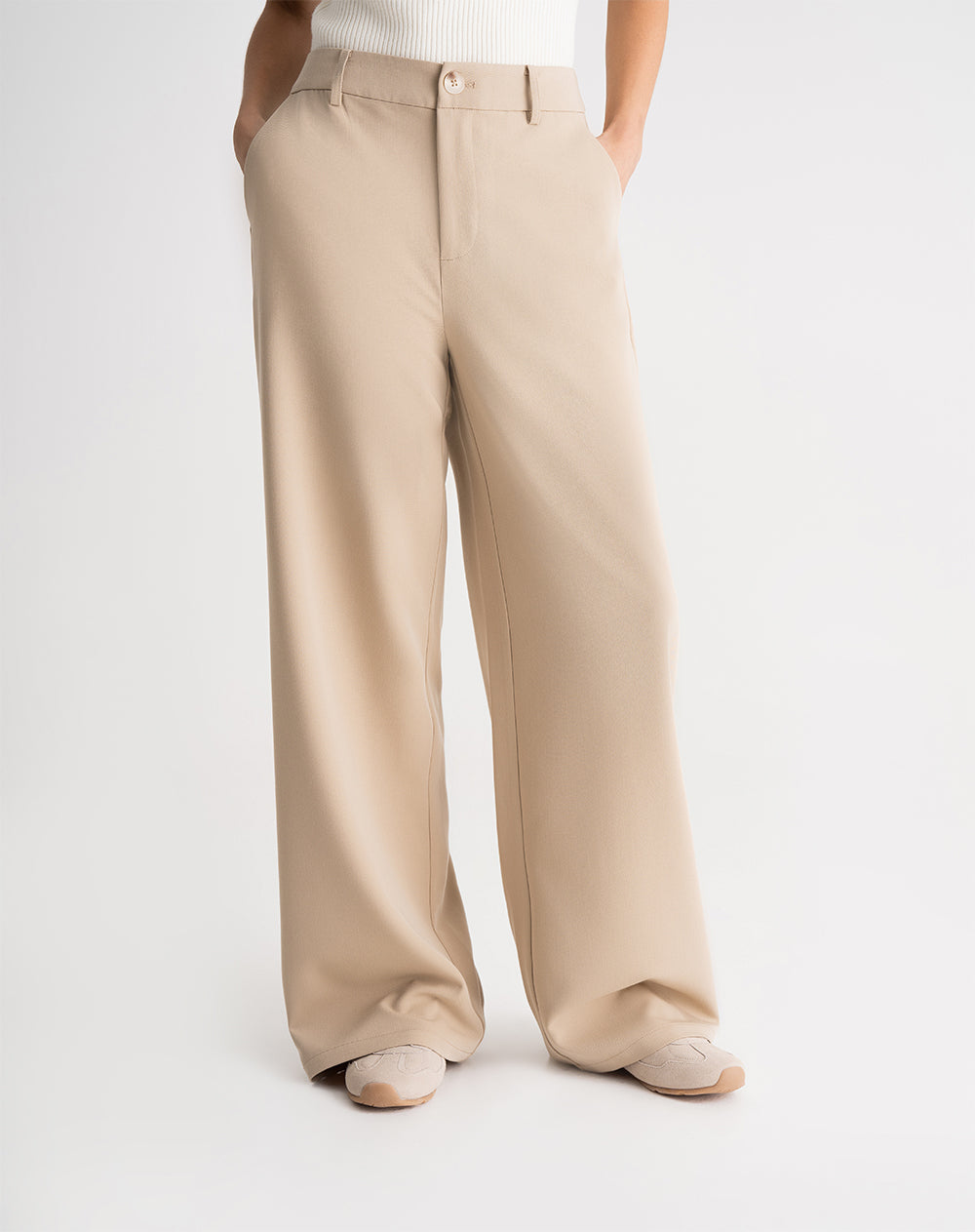 Pantalón regular fit tiro alto khaki