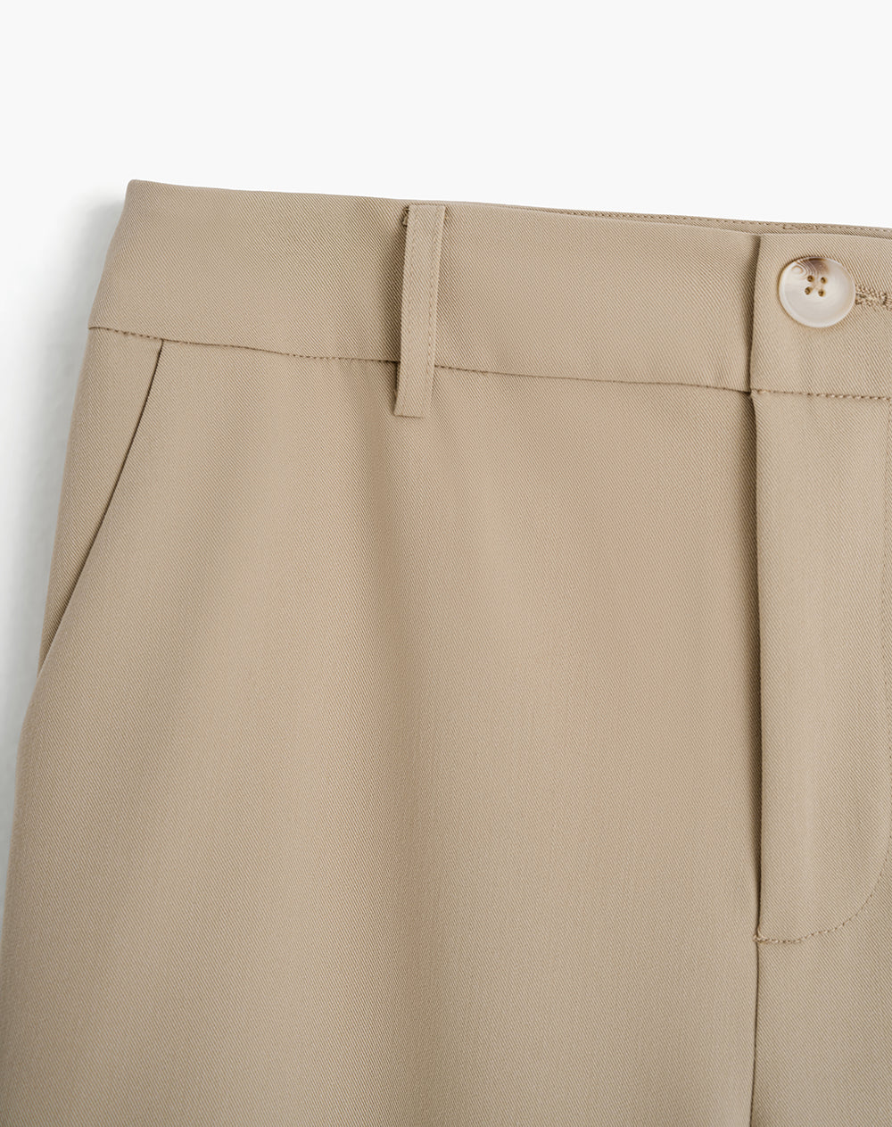 Pantalón regular fit tiro alto khaki