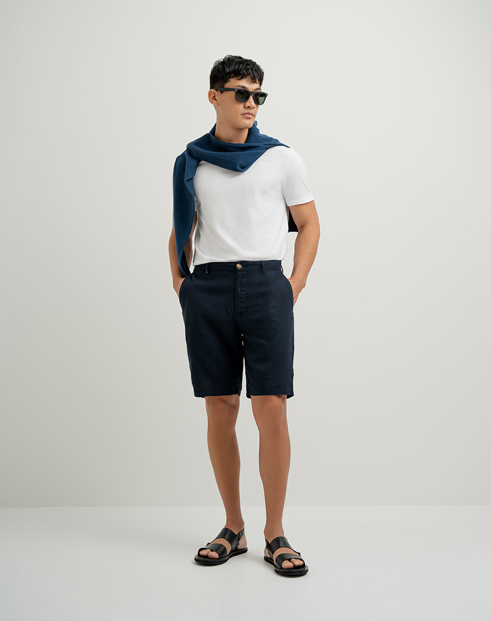 Bermuda regular fit en lino azul