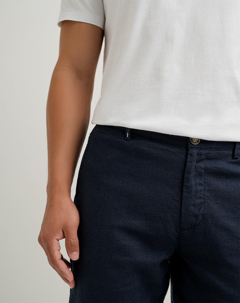 Bermuda regular fit en lino azul