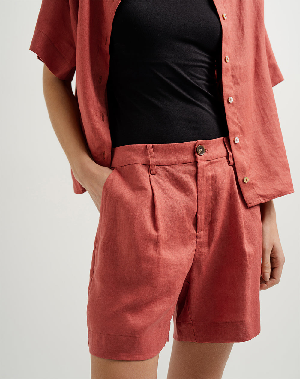 Short terracota