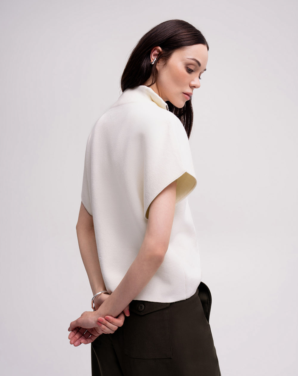 Chaleco oversize cuello alto habano mujer
