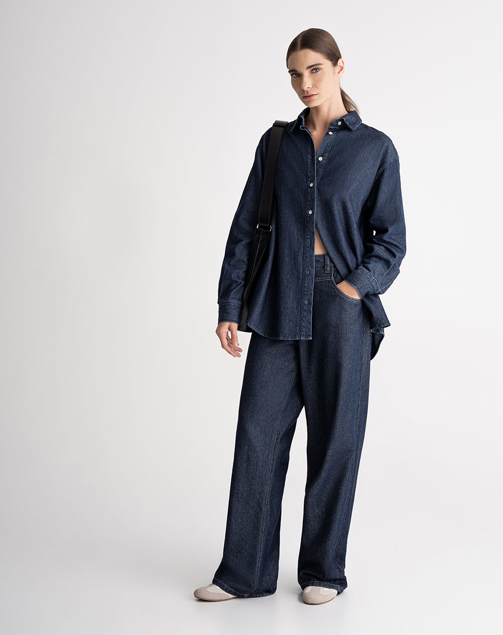 Camisa manga larga oversize denim azul oscuro mujer