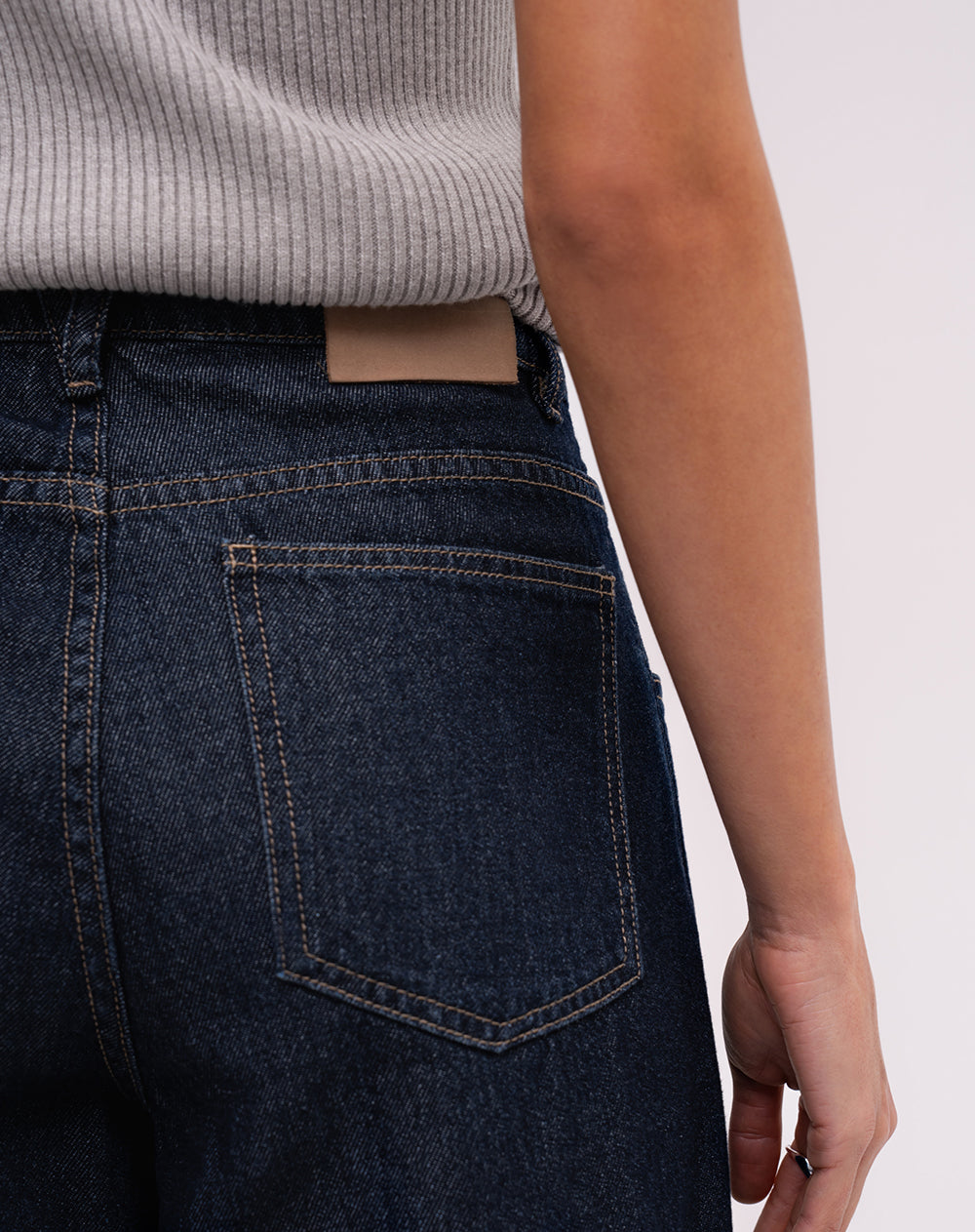 Jean wide leg tiro alto índigo oscuro mujer