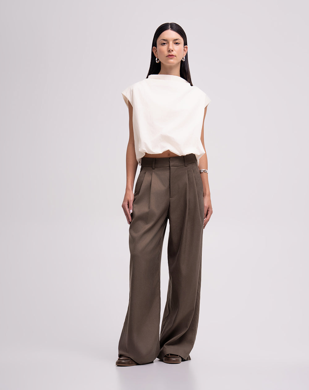 Pantalón wide leg tiro alto café mujer