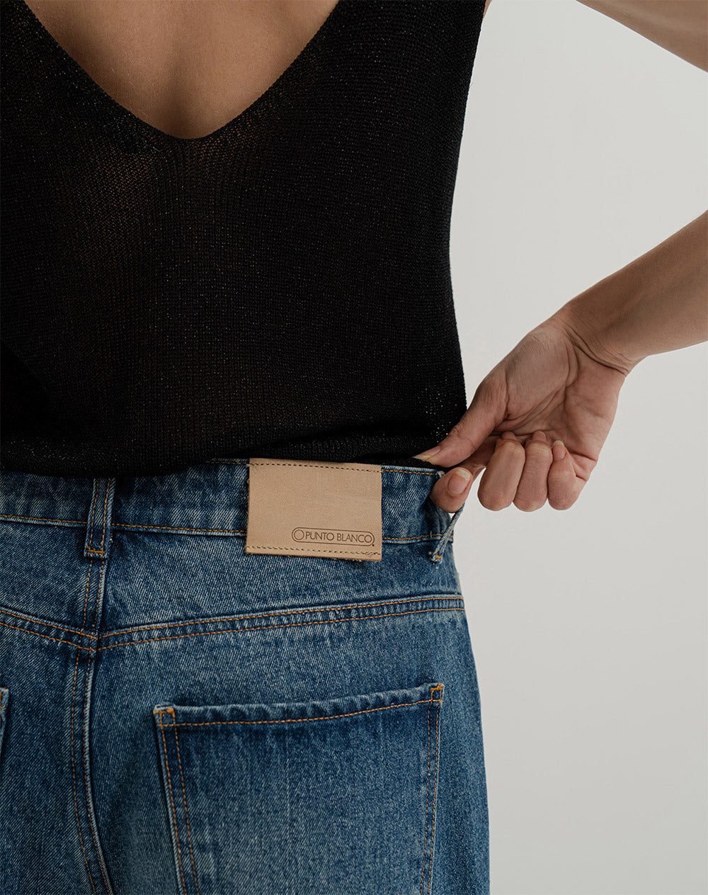 Jean regular fit tiro alto azul indigo oscuro