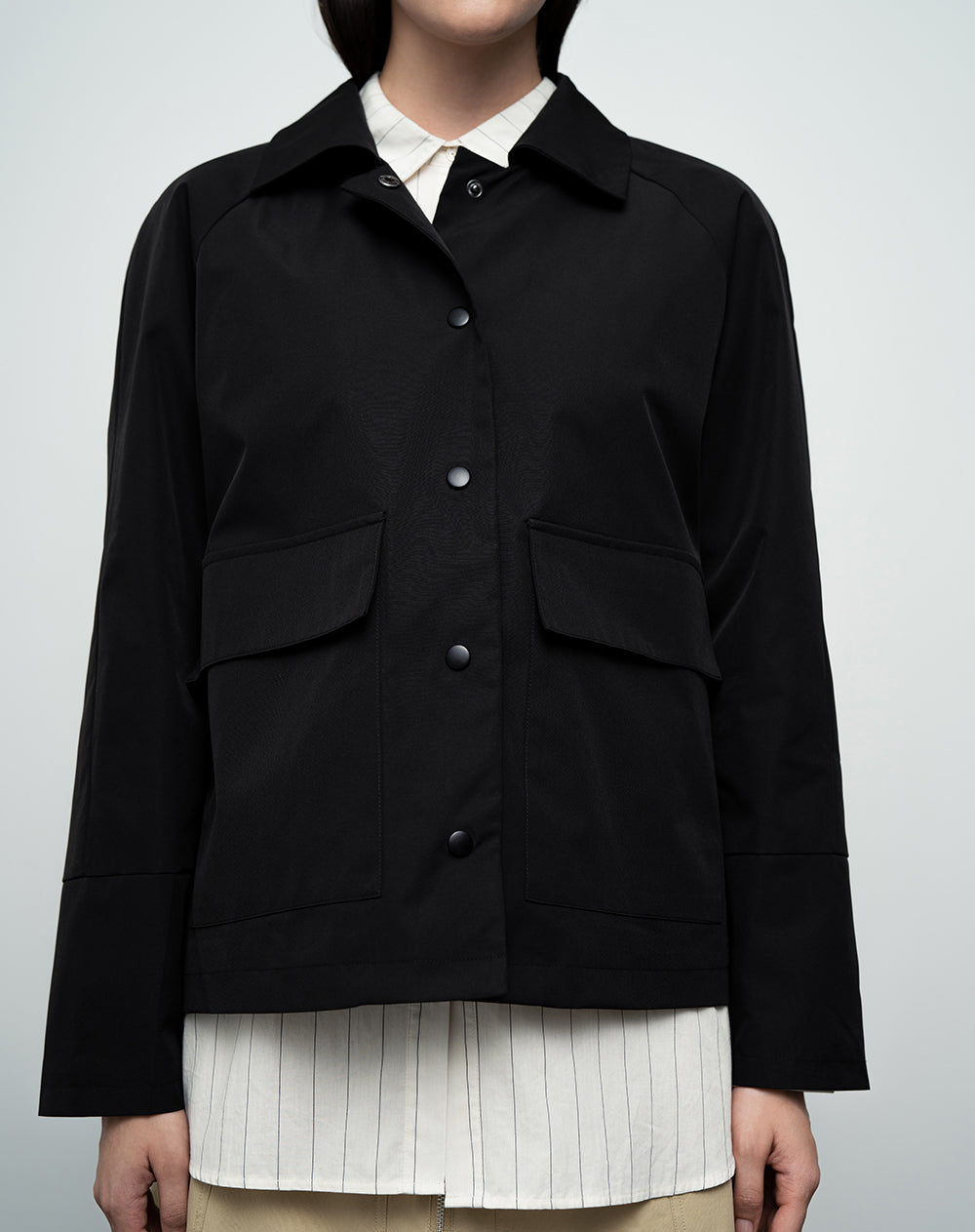 Chaqueta parka regular con capucha removible negro mujer