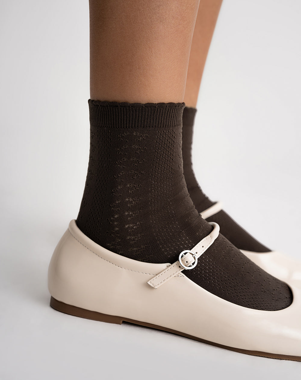 Medias para mujer tobilleras con transparencia café